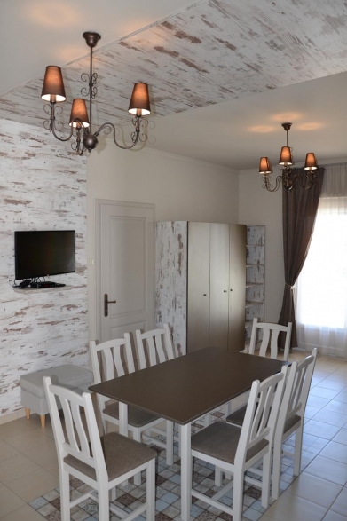 II. Building: Komfort apartments